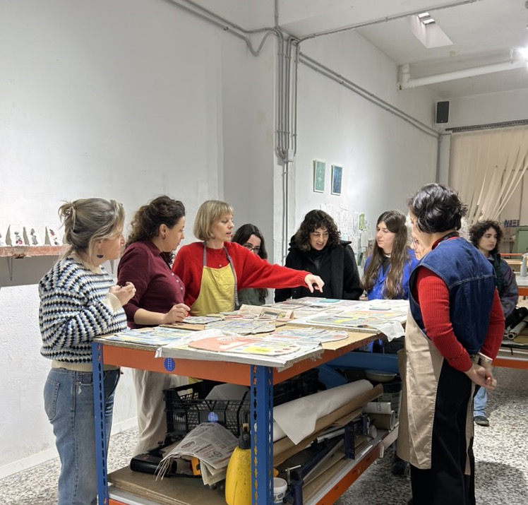 Experimentación pictórica sobre cerámica con Ana Cano Brookbank
